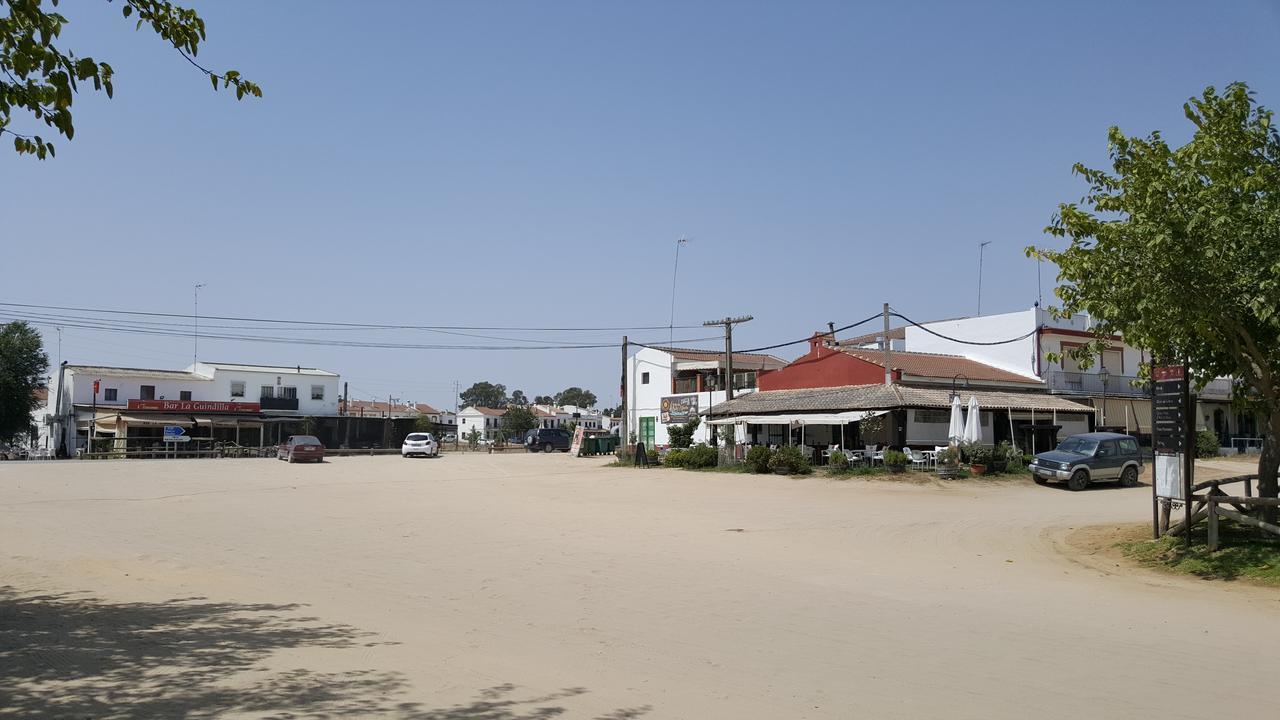 Hospedería Rural Las Buganvillas El Rocío Exterior foto