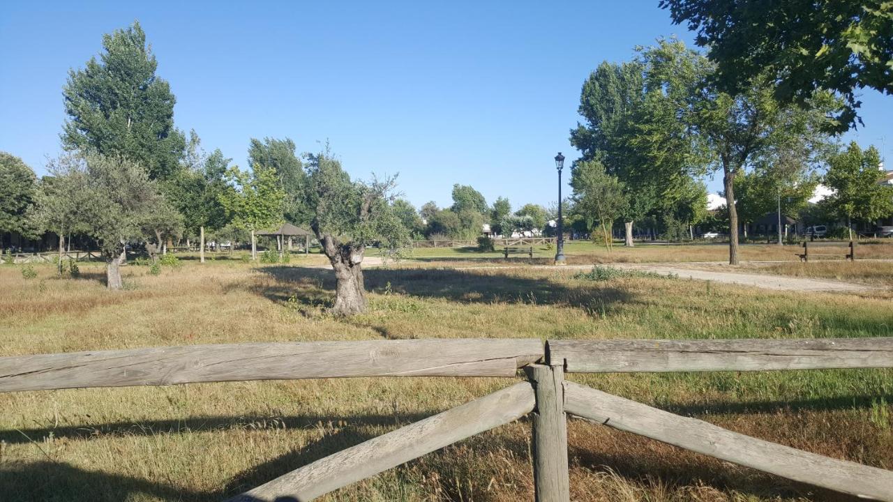 Hospedería Rural Las Buganvillas El Rocío Exterior foto