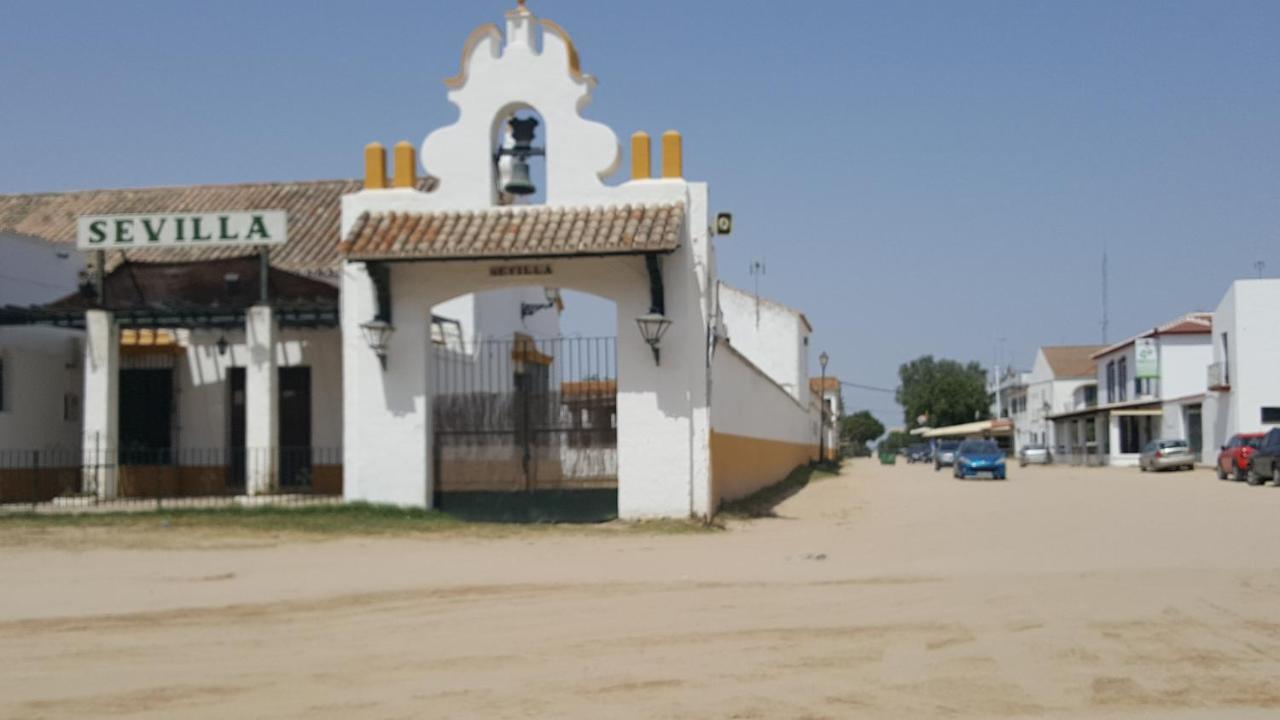 Hospedería Rural Las Buganvillas El Rocío Exterior foto